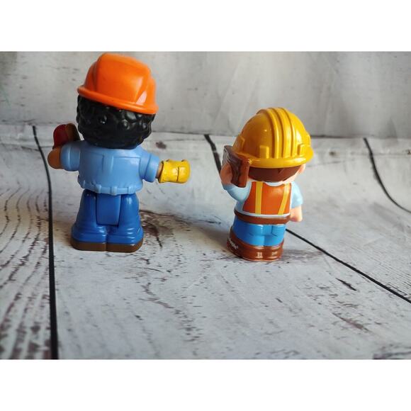 Lot of 2 Mixed Fisher Price Little People Figures Construction Workers - Picture 4 of 9